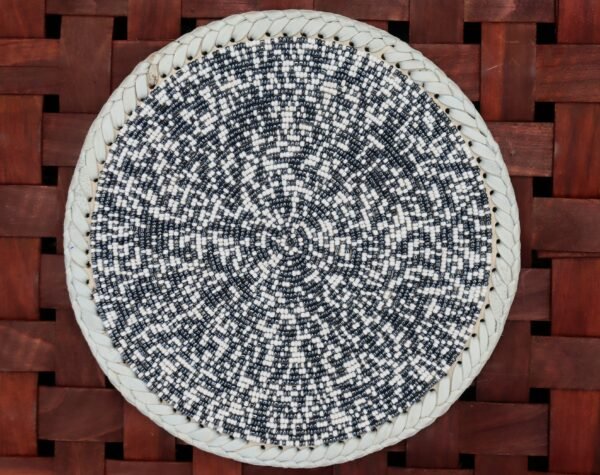 Handmade 13-inch black and white beaded placemat Handmade 13-inch black and white beaded placemat