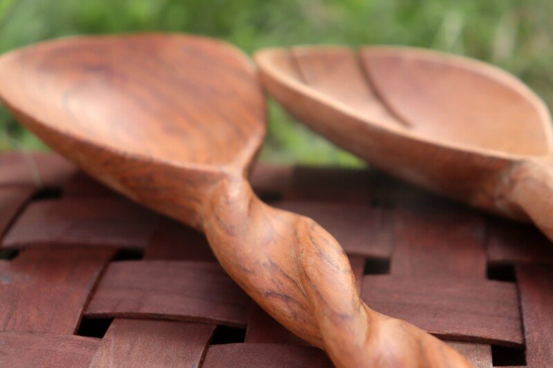 Spiral design wooden cooking sticks