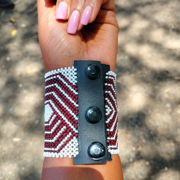 White Maasai beaded bracelet