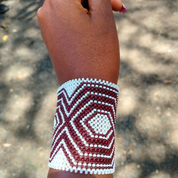 White Maasai beaded bracelet