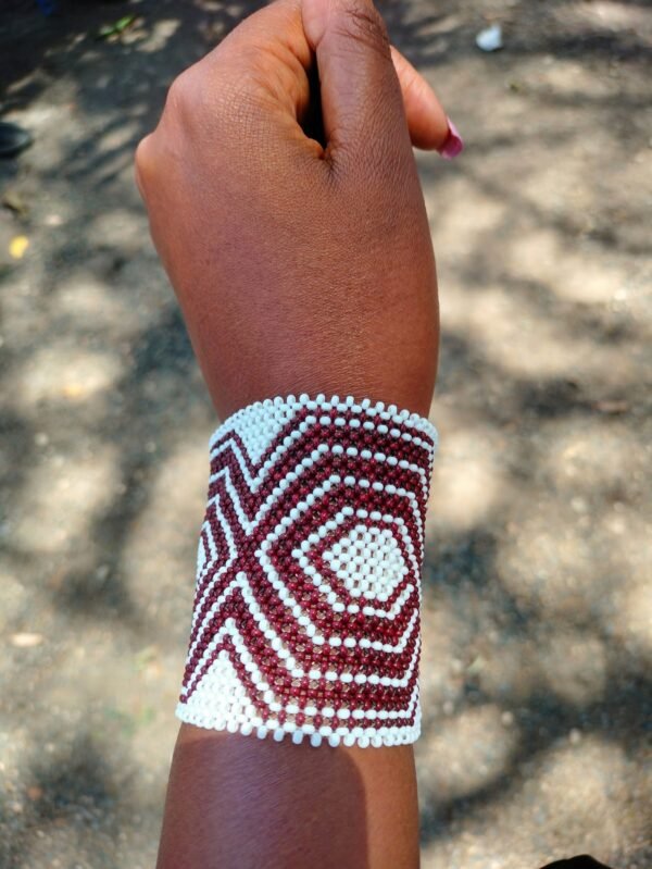 White Maasai beaded bracelet White Maasai beaded bracelet