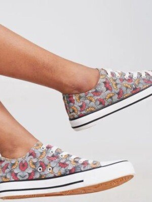 Flowery Ankara Women’s Sneakers – Handmade African Print Low-Tops Flowery Ankara Women’s Sneakers – Handmade African Print Low-Tops