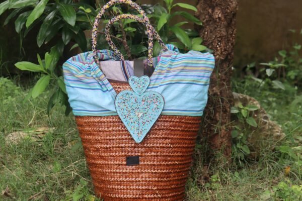 Kikoy Sisal Basket Handbag for Women - Blue Beaded Heart Design Kikoy Sisal Basket Handbag for Women - Blue Beaded Heart Design