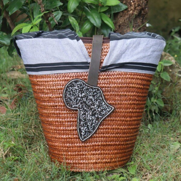 Kikoy Sisal Basket Handbag with Beaded Africa Map