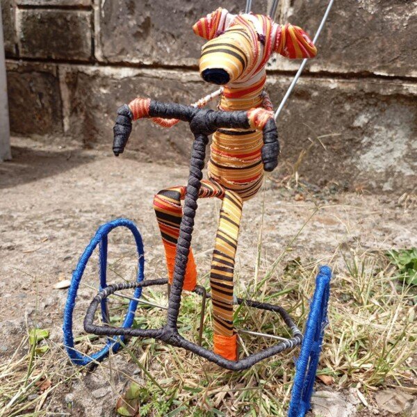 Savanna Tallstride Giraffe Galimoto Wire Push Toy