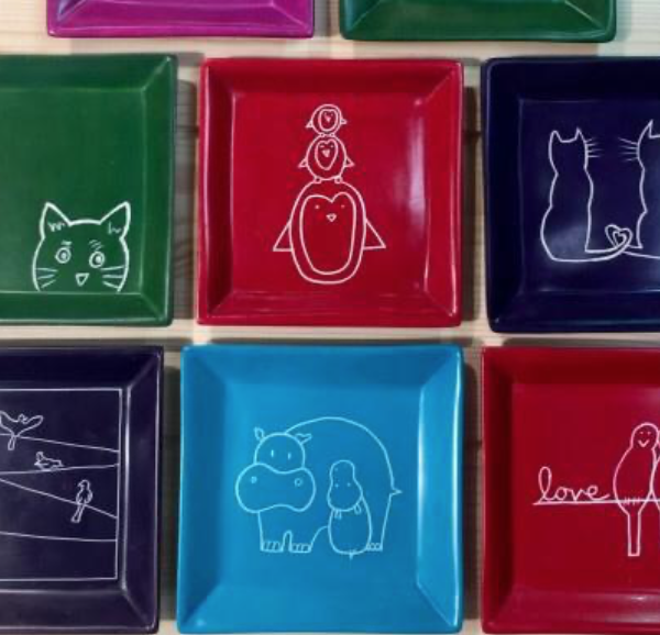 4 Squared Patterned Dishes