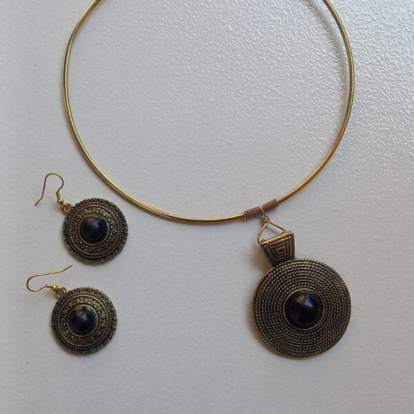 Midnight Elegance Black Beaded Pendant Necklace Set – With Matching Earrings