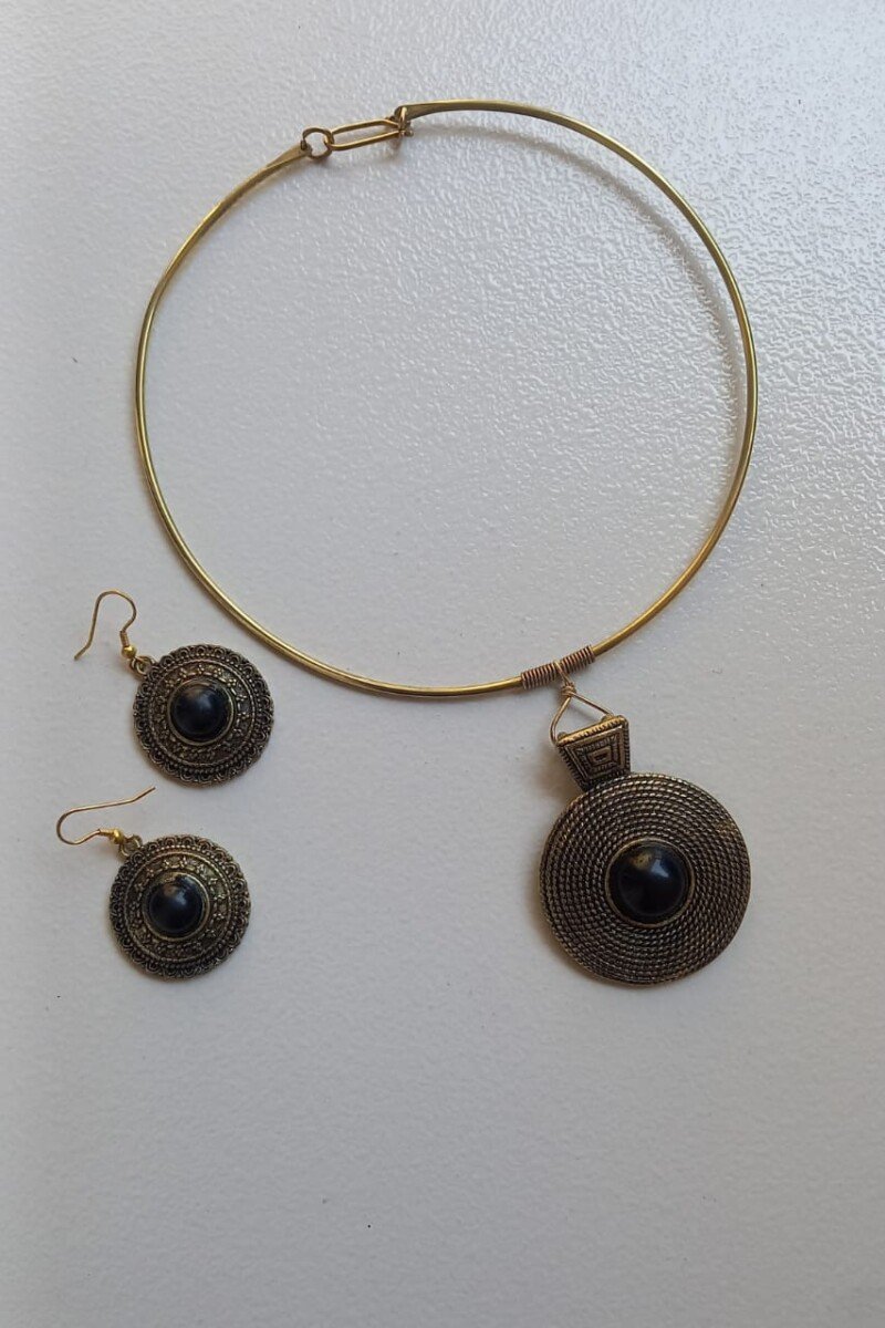 Midnight Elegance Black Beaded Pendant Necklace Set – With Matching Earrings