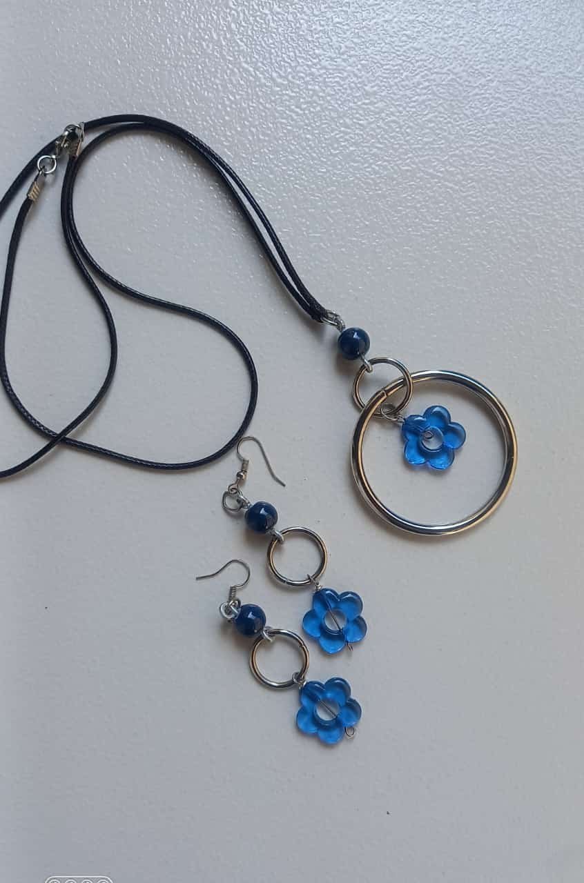 Blue Floral Halo Necklace